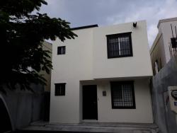 #69 - Casa para Venta en Apodaca - NL