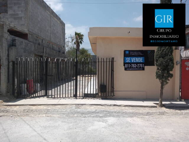 #154 - Casa para Venta en García - NL