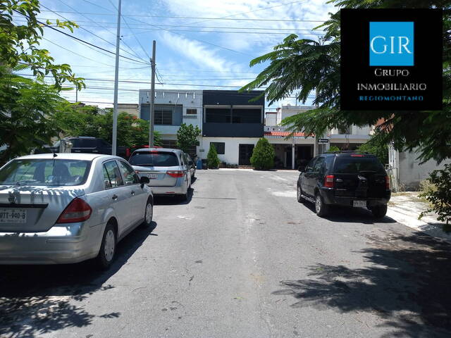 #195 - Casa para Venta en Guadalupe - NL - 2