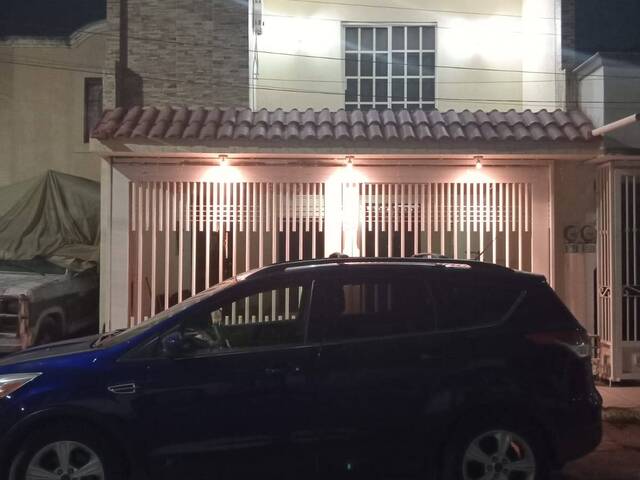 Venta en Quinta Colonial - Apodaca