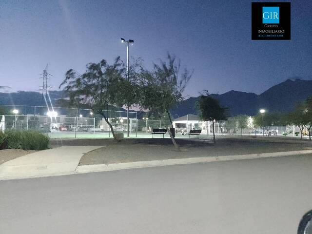 #216 - Casa para Venta en García - NL - 2