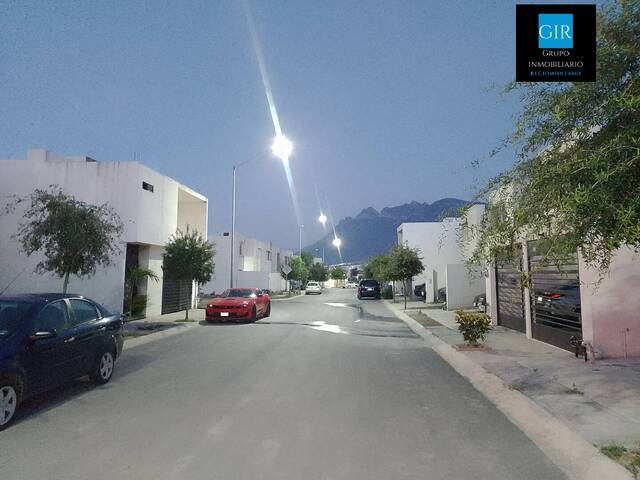 #216 - Casa para Venta en García - NL - 3